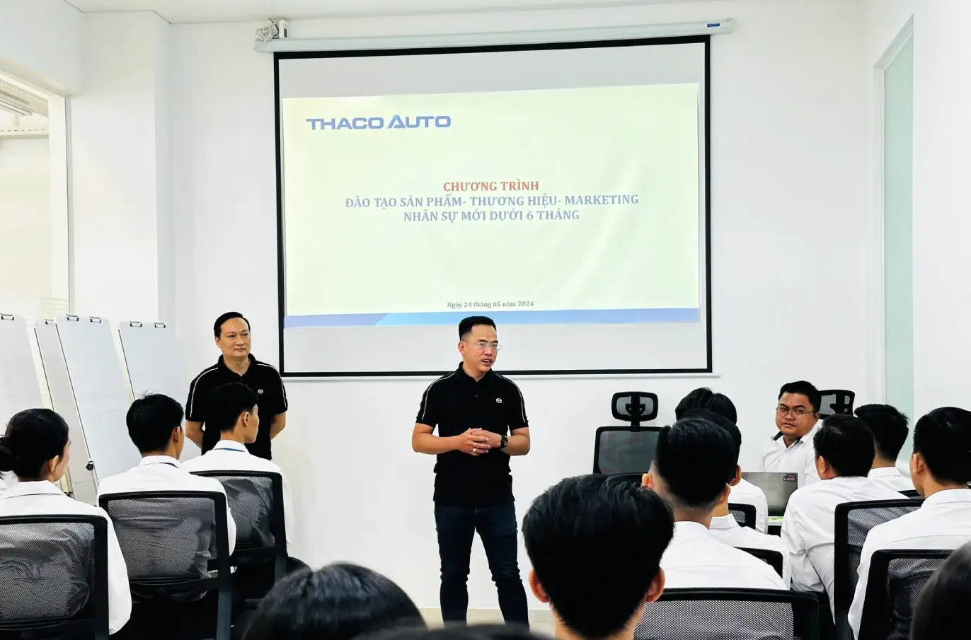 THACO AUTO Vĩnh Long đào tạo kiến thức sản phẩm xe Kia, Mazda, Peugeot cho đội ngũ TVBH mới