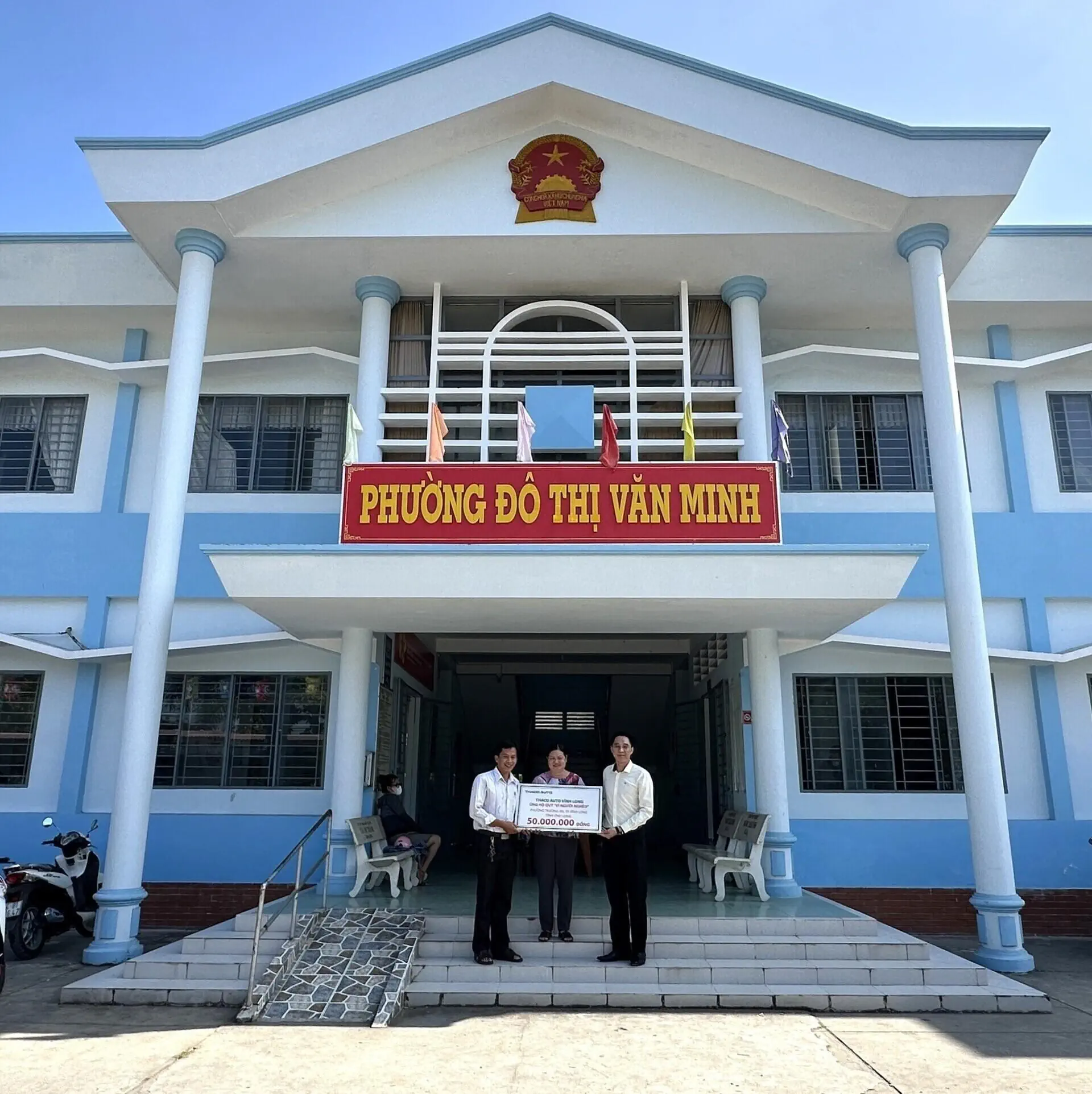 THACO AUTO Vĩnh Long sẻ chia với người có hoàn cảnh khó khăn tại địa phương nhân dịp Tết Nguyên đán 2024