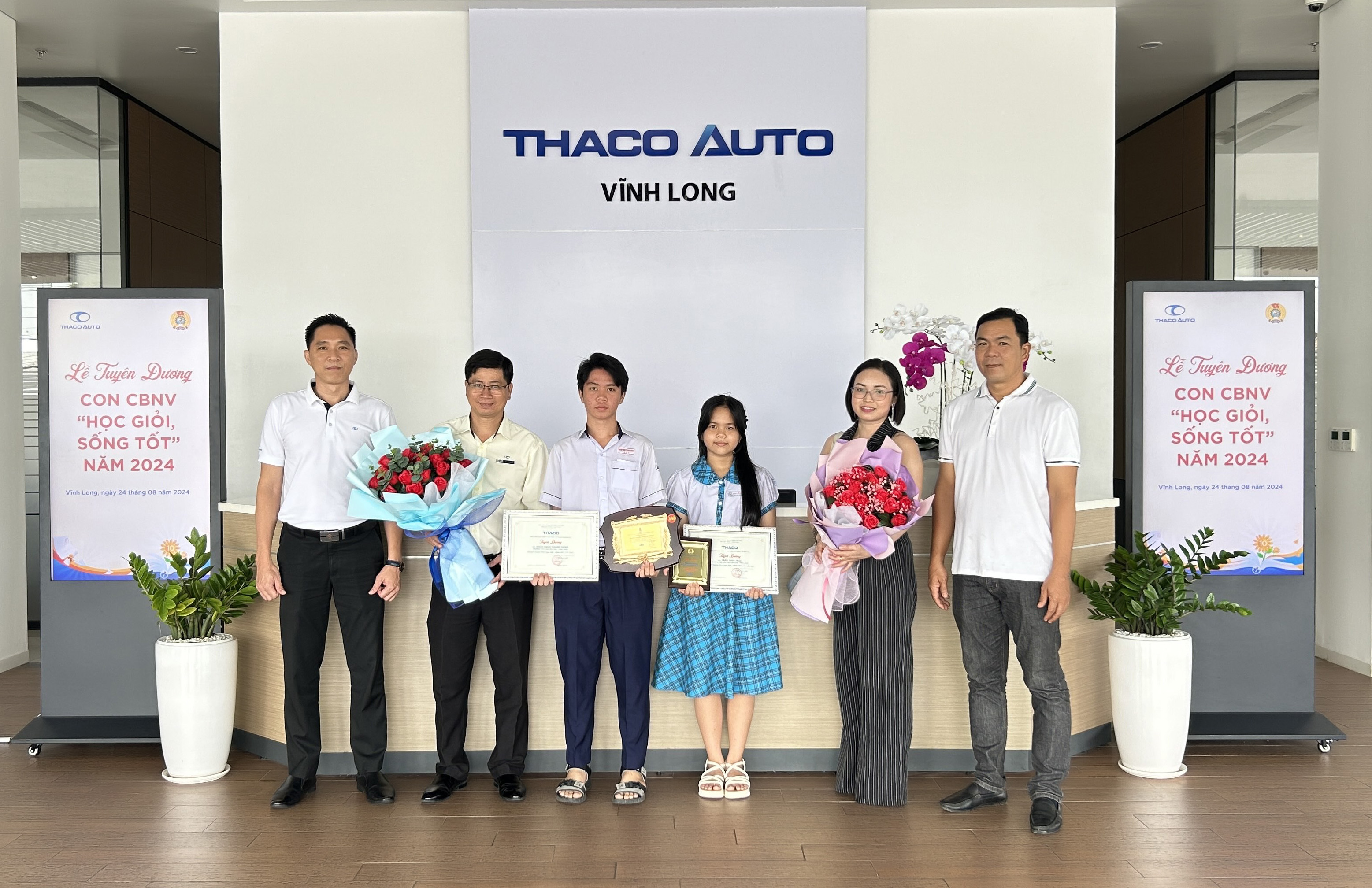 THACO AUTO Vĩnh Long tổ chức tuyên dương con CBNV “Học giỏi, sống tốt” năm 2024