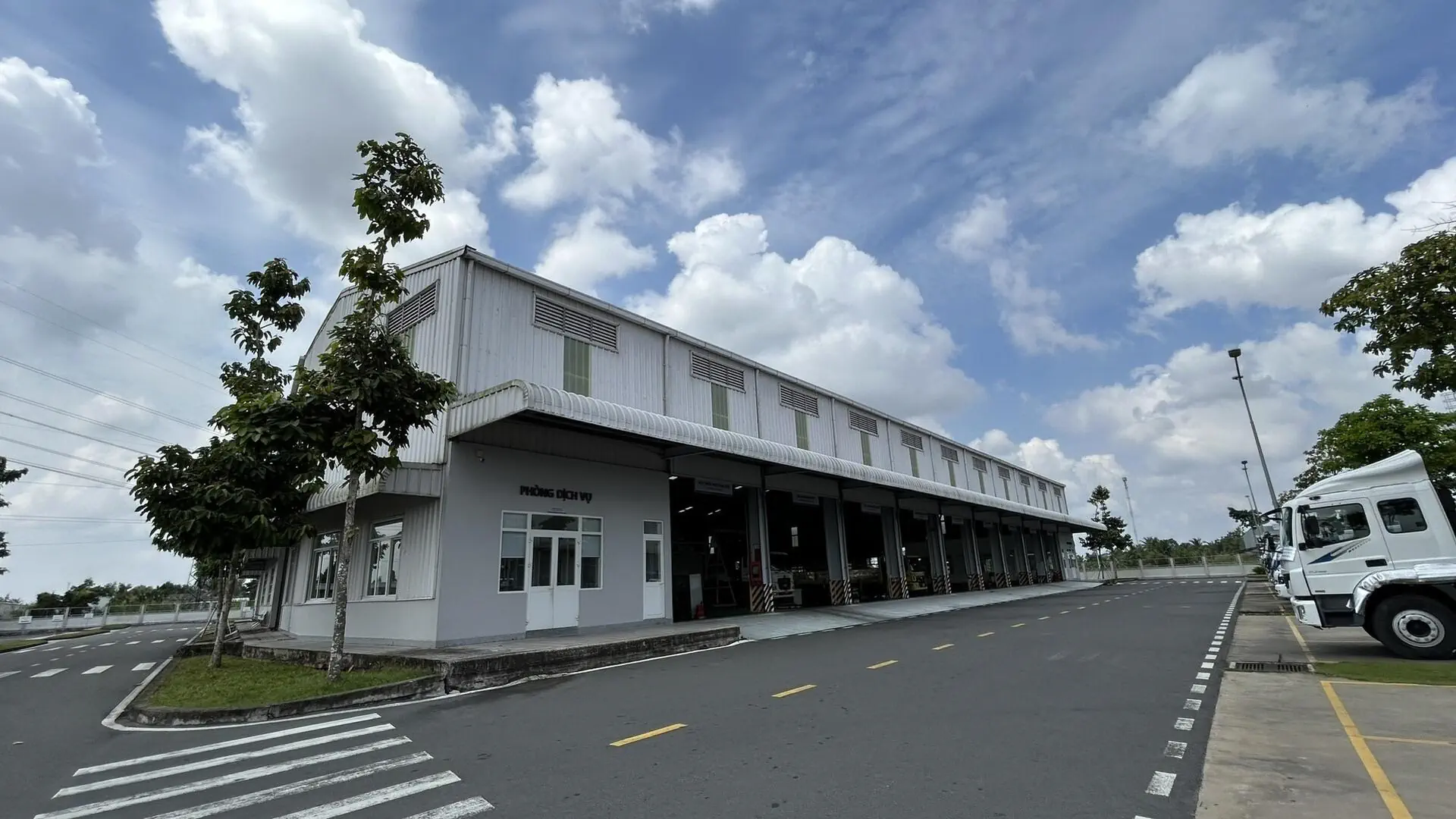 XƯỞNG DỊCH VỤ TẢI BUS VĨNH LONG